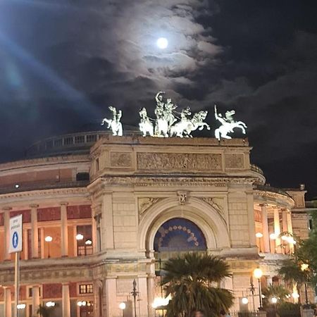 I Salotti Del Principe Apartment Palermo Luaran gambar